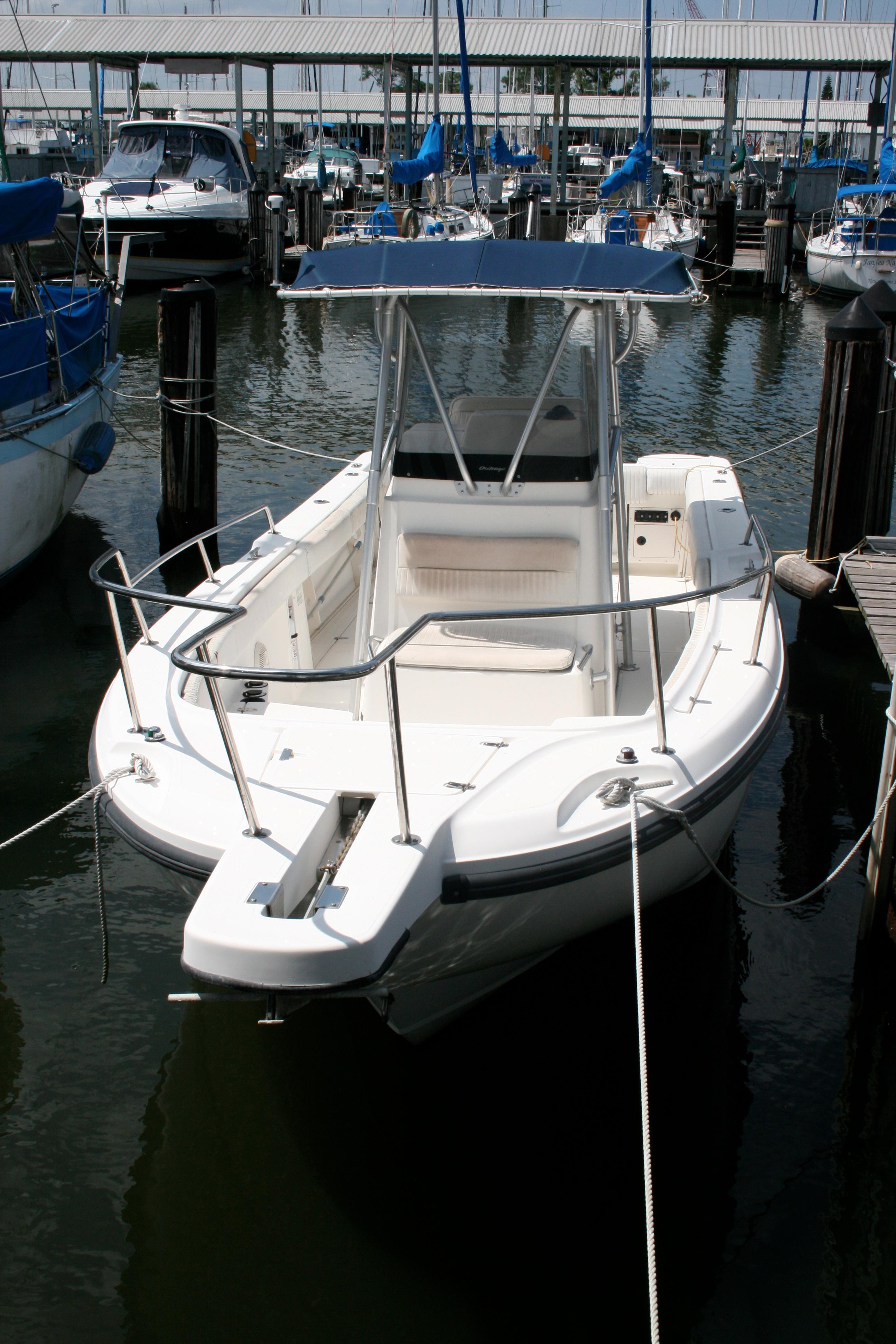 Boston Whaler outrage 26, New Orleans