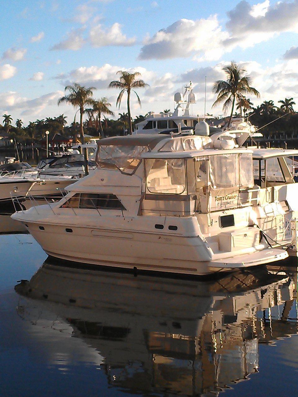 Cruisers Yachts 3650 Aft Cabin, Miami
