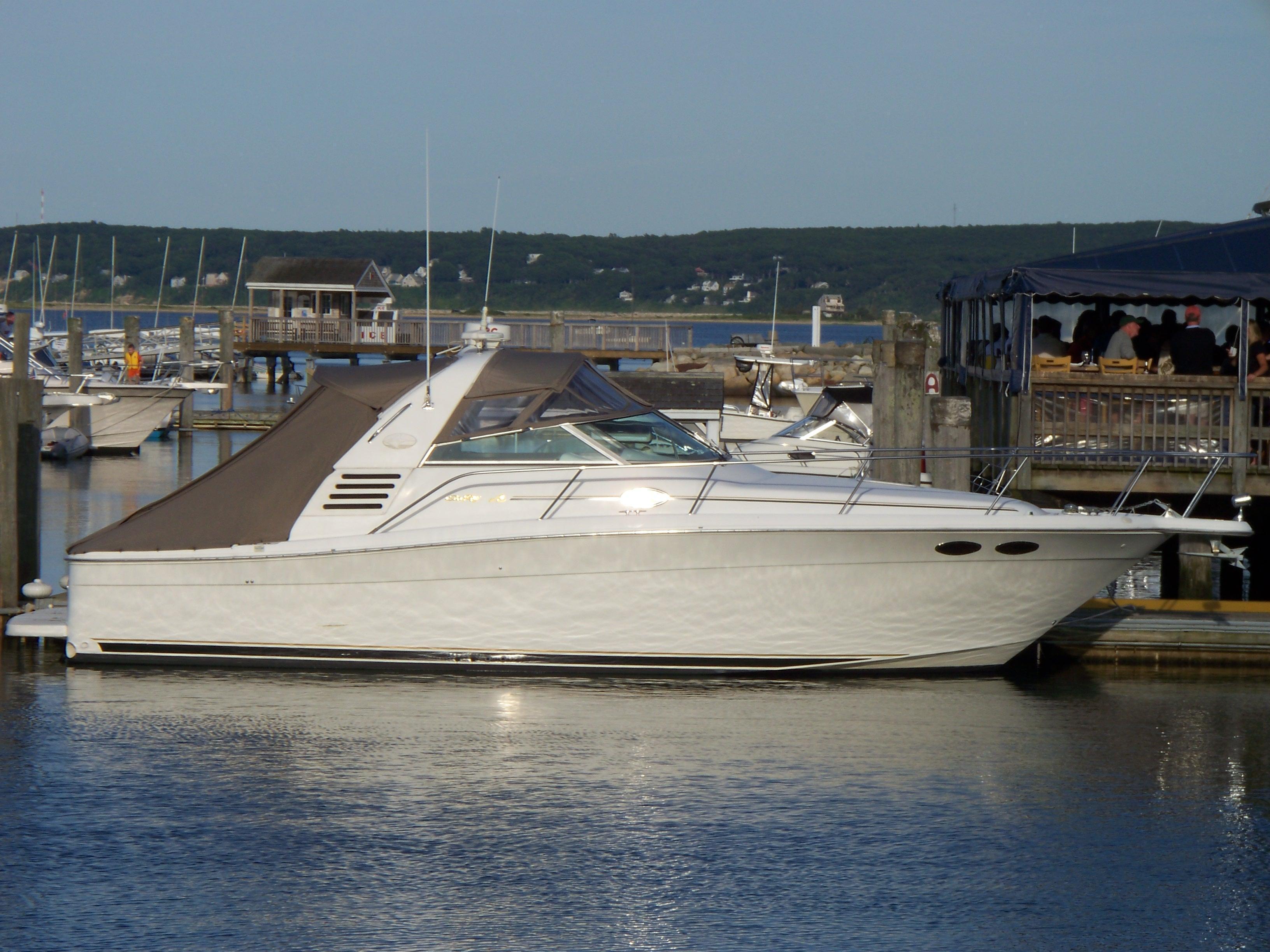 Sea Ray 330 Express Cruiser, Plymouth
