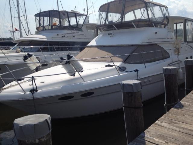 Sea Ray 37 Aft Cabin Sundeck, Mobile