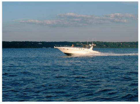 Sea Ray 400 Express Cruiser, Greenport