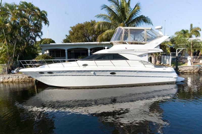 Sea Ray 400 Sedan Bridge, Ft. Lauderdale