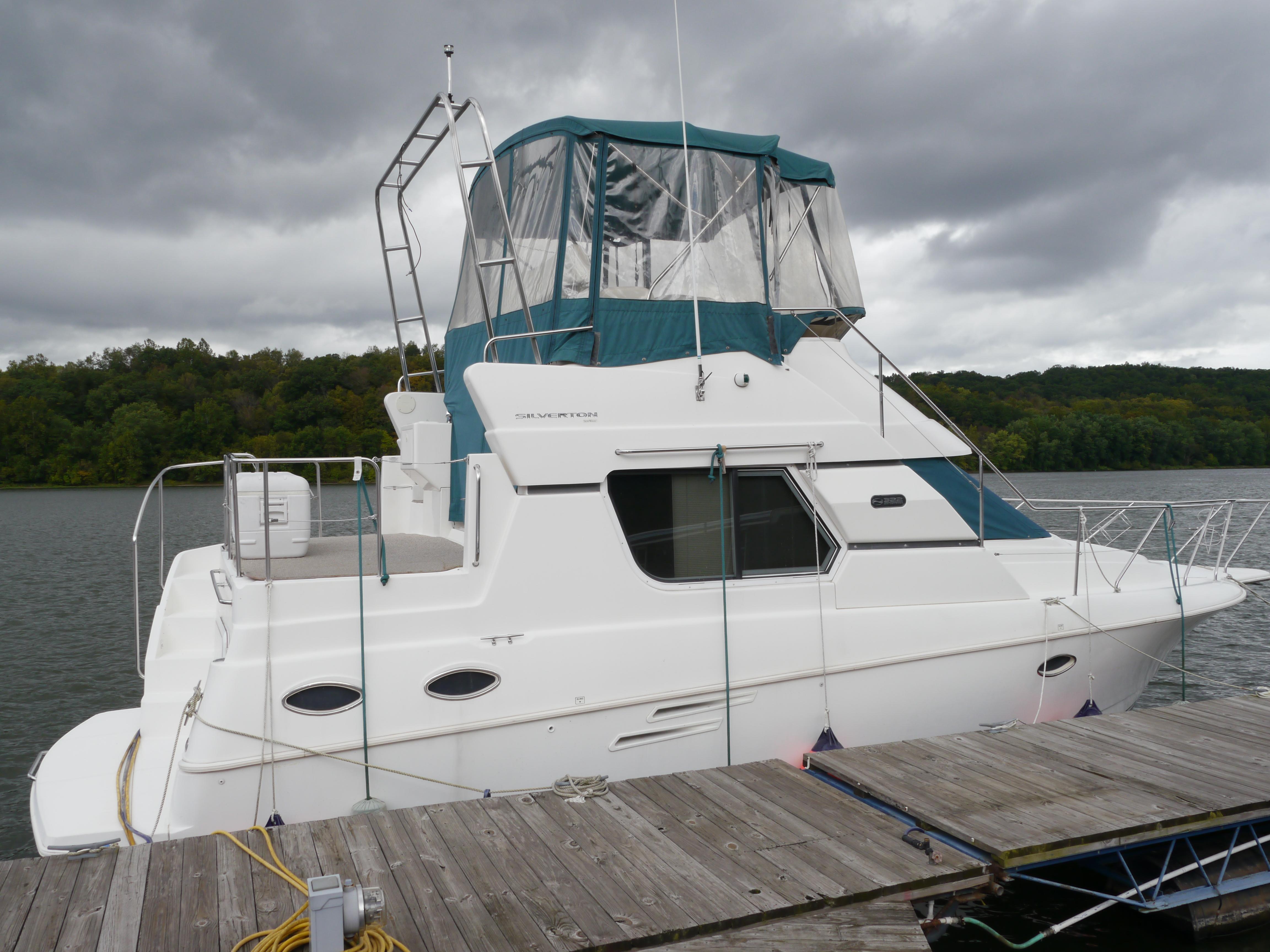 Silverton 322 Motor Yacht, Pittsburgh / Ford City