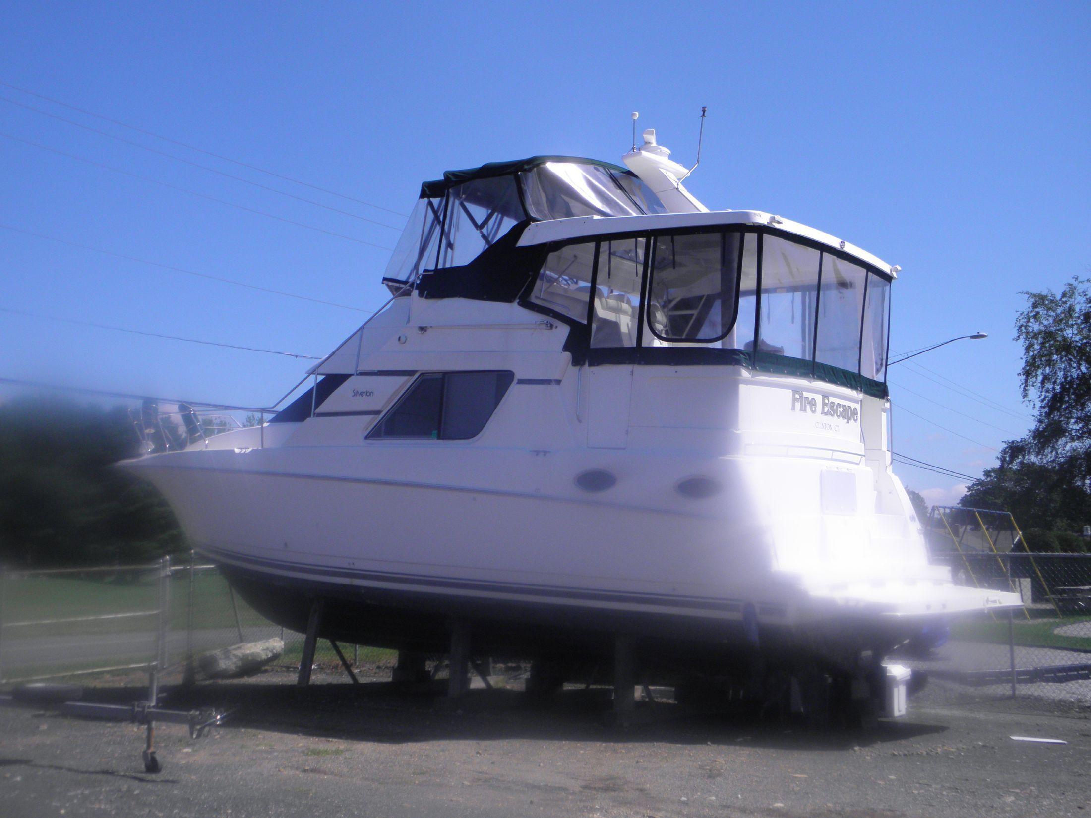Silverton 372 Motor Yacht, essex