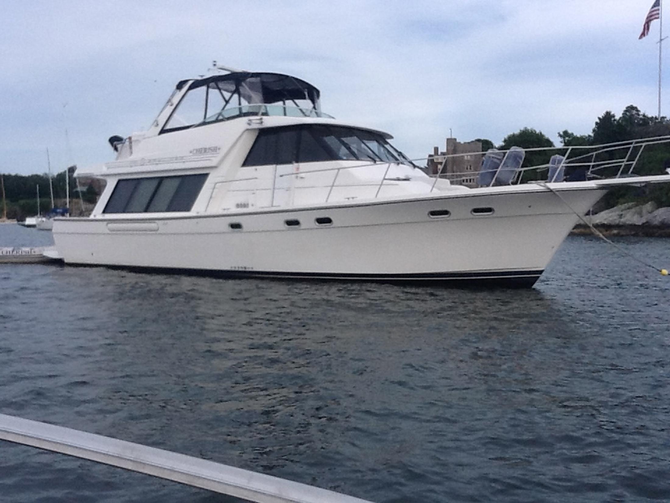 Bayliner 4788 Motor Yacht, Fall River