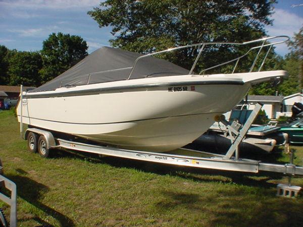 Boston Whaler 260 Outrage, Grand Rapids