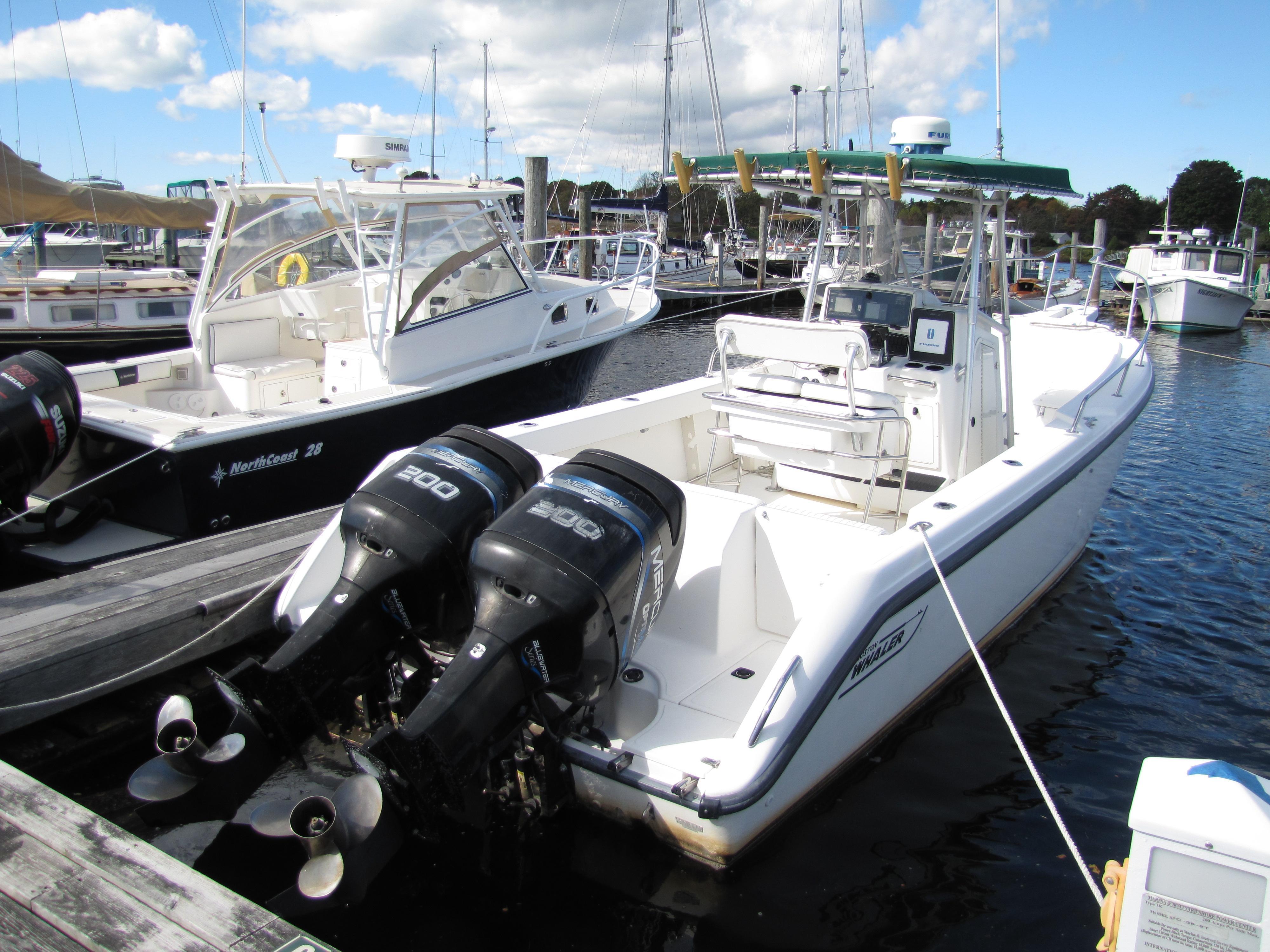 Boston Whaler OUTRAGE, Watch Hill