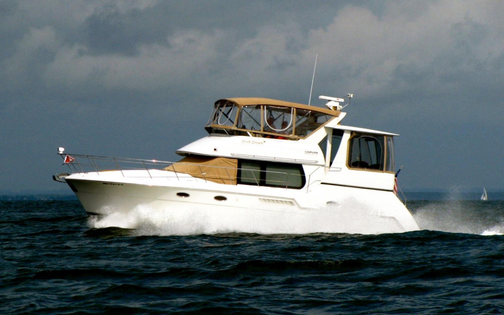 Carver 406 Aft Cabin Motor Yacht, Great Oak