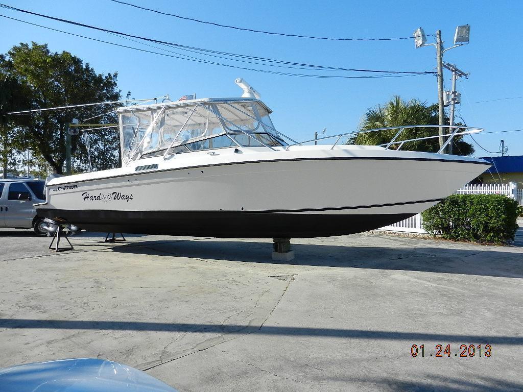 Contender 35 Side Console, Palm Beach
