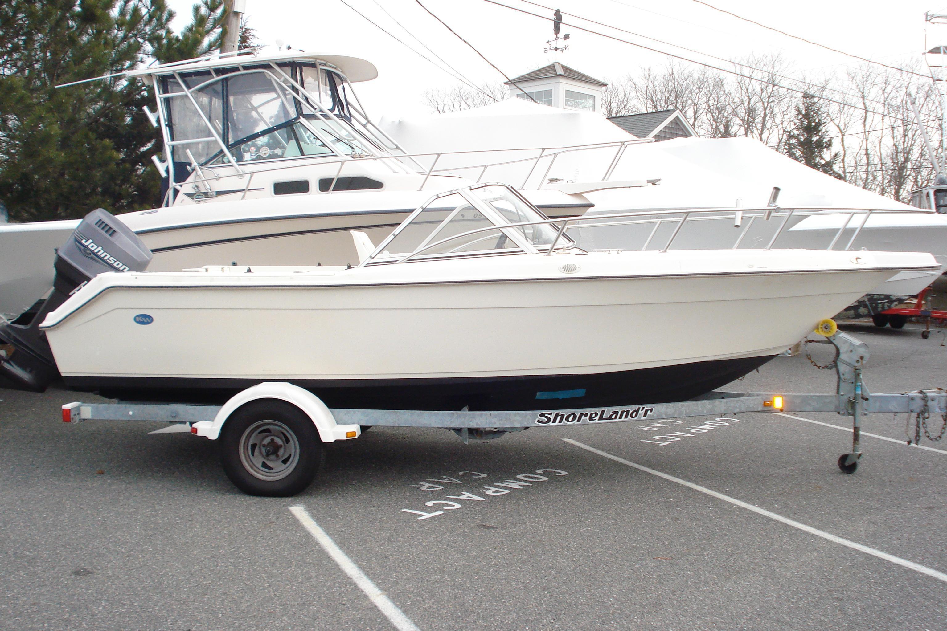 Key West 2020 Dual Console, Barnstable
