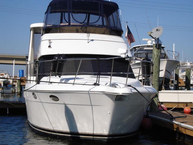 Carver 356 Aft Cabin Motor Yacht, Morehead City