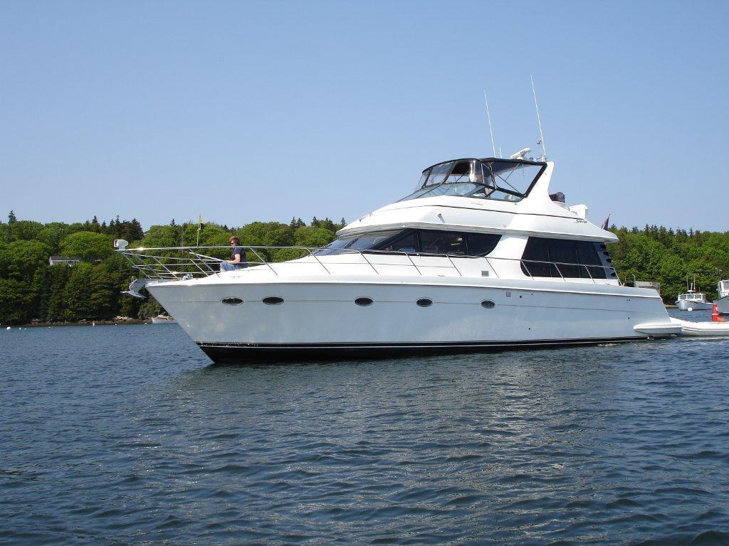 Carver Voyager Pilothouse - Sport Cruiser