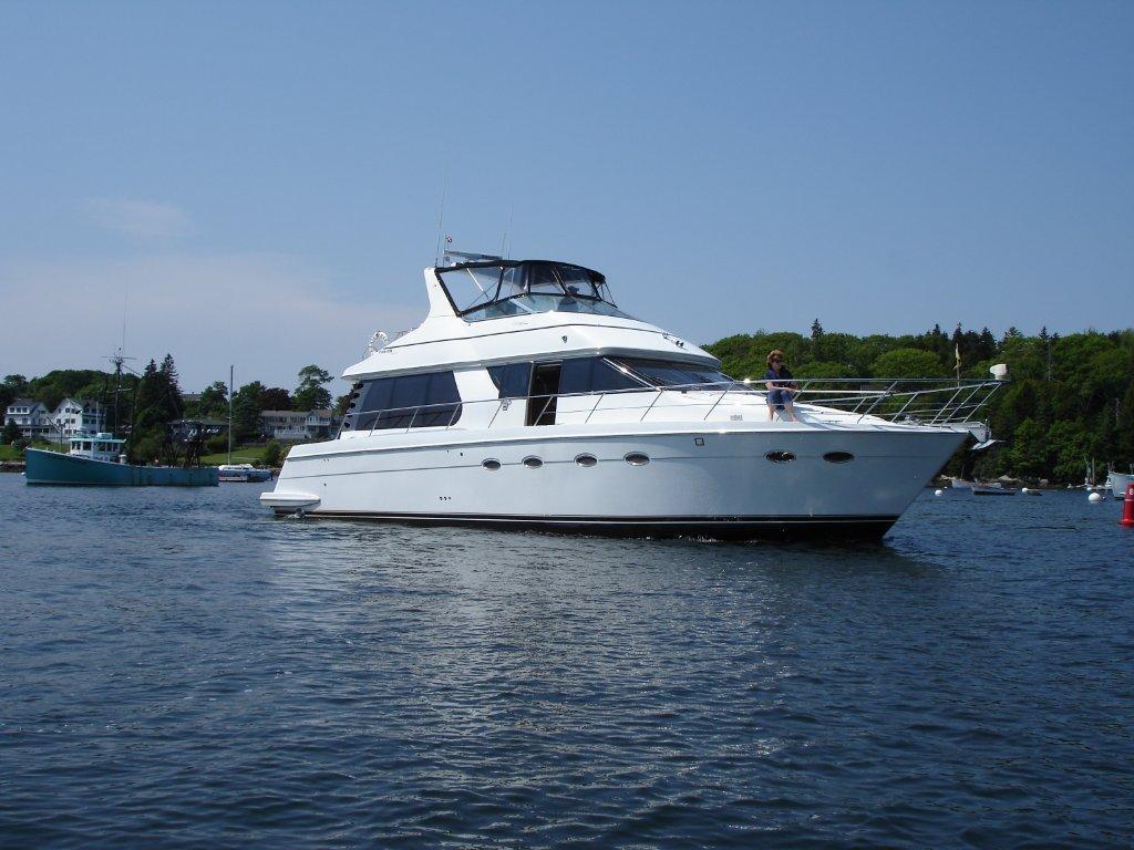 Carver Voyager Pilothouse - Sport Cruiser