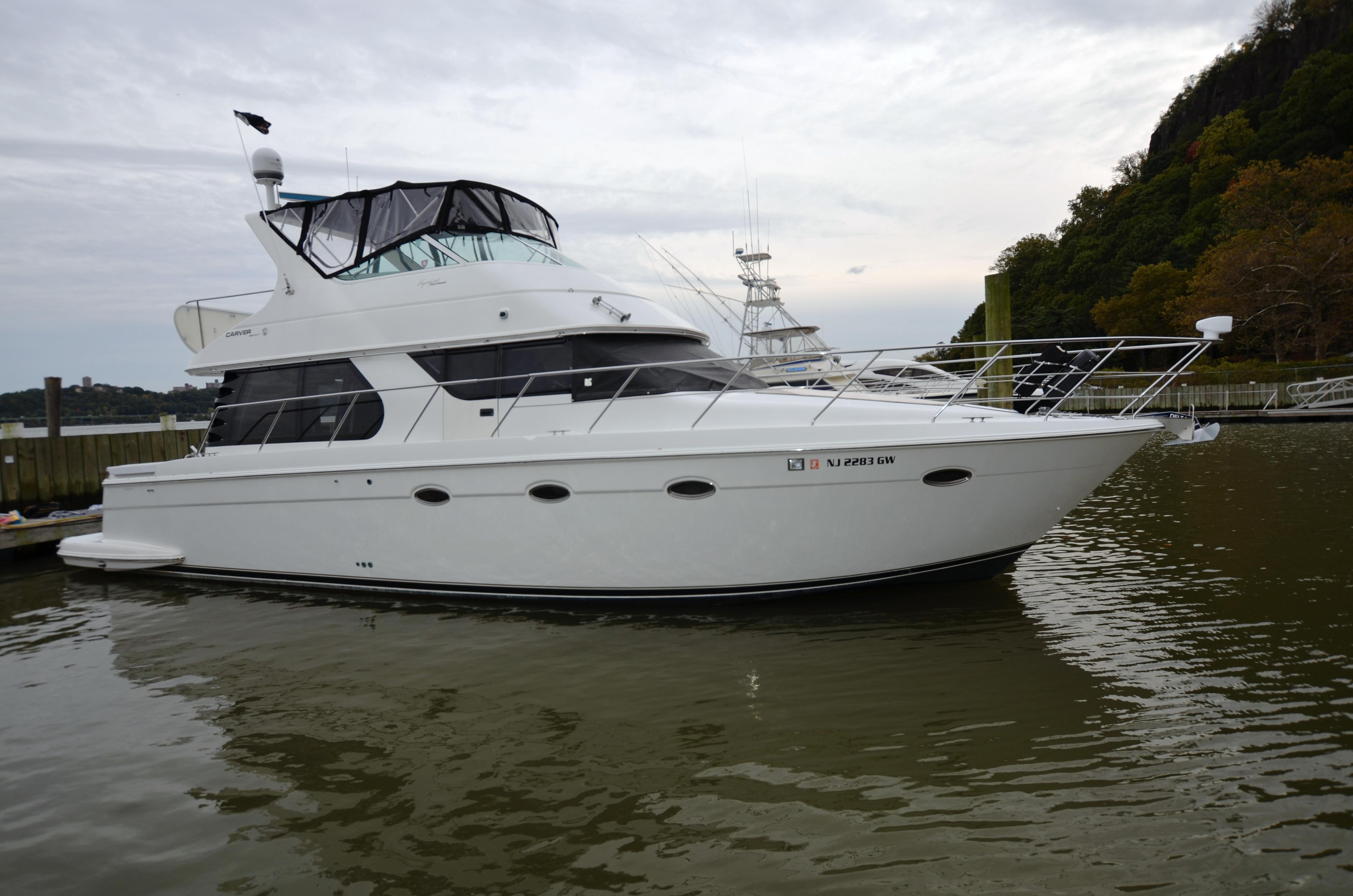 CARVER YACHTS 450 Voyager, Englewood Cliffs