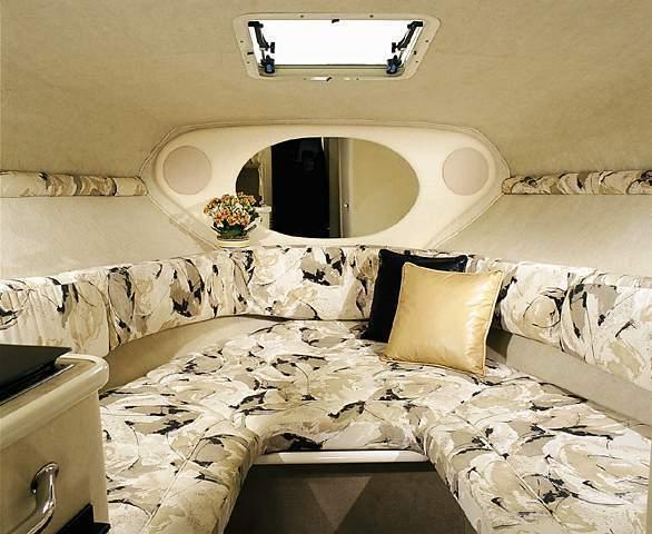Sea Ray 240 Sundancer, Deep River