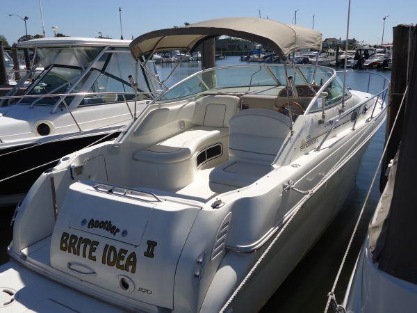 Sea Ray 270 Sundancer Fresh Water Cooled, Lindenhurst