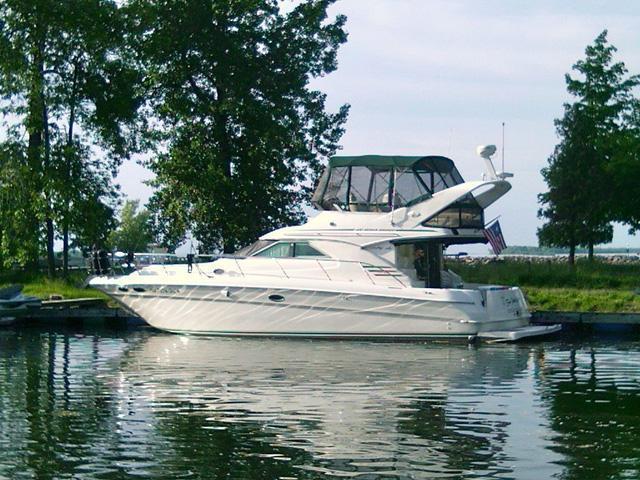 Sea Ray 400 Sedan Bridge, Plattsburgh