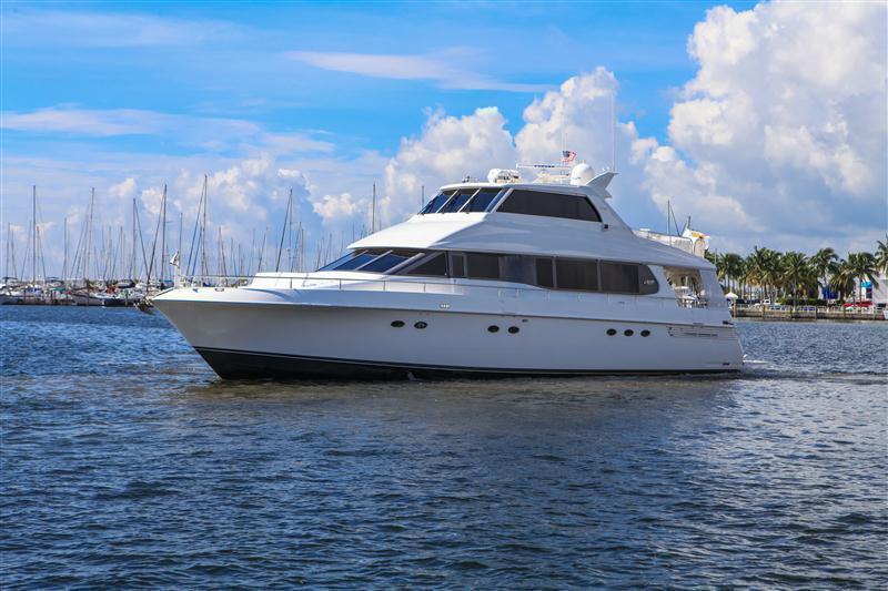 Lazzara Skylounge Motor Yacht Enclosed, Miami