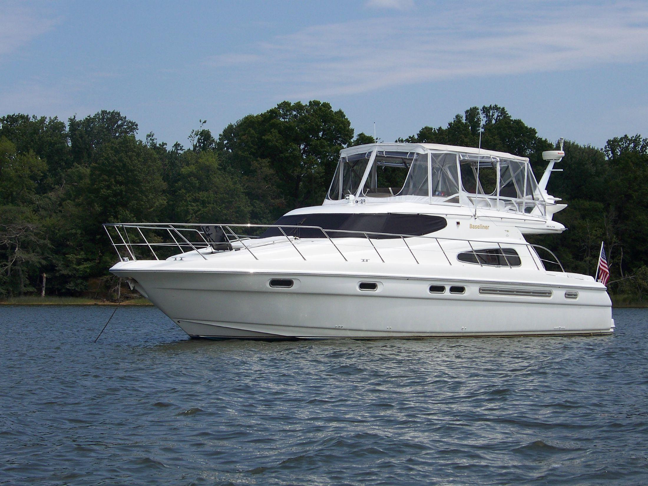Sealine T51 Motor Yacht, Chesapeake City