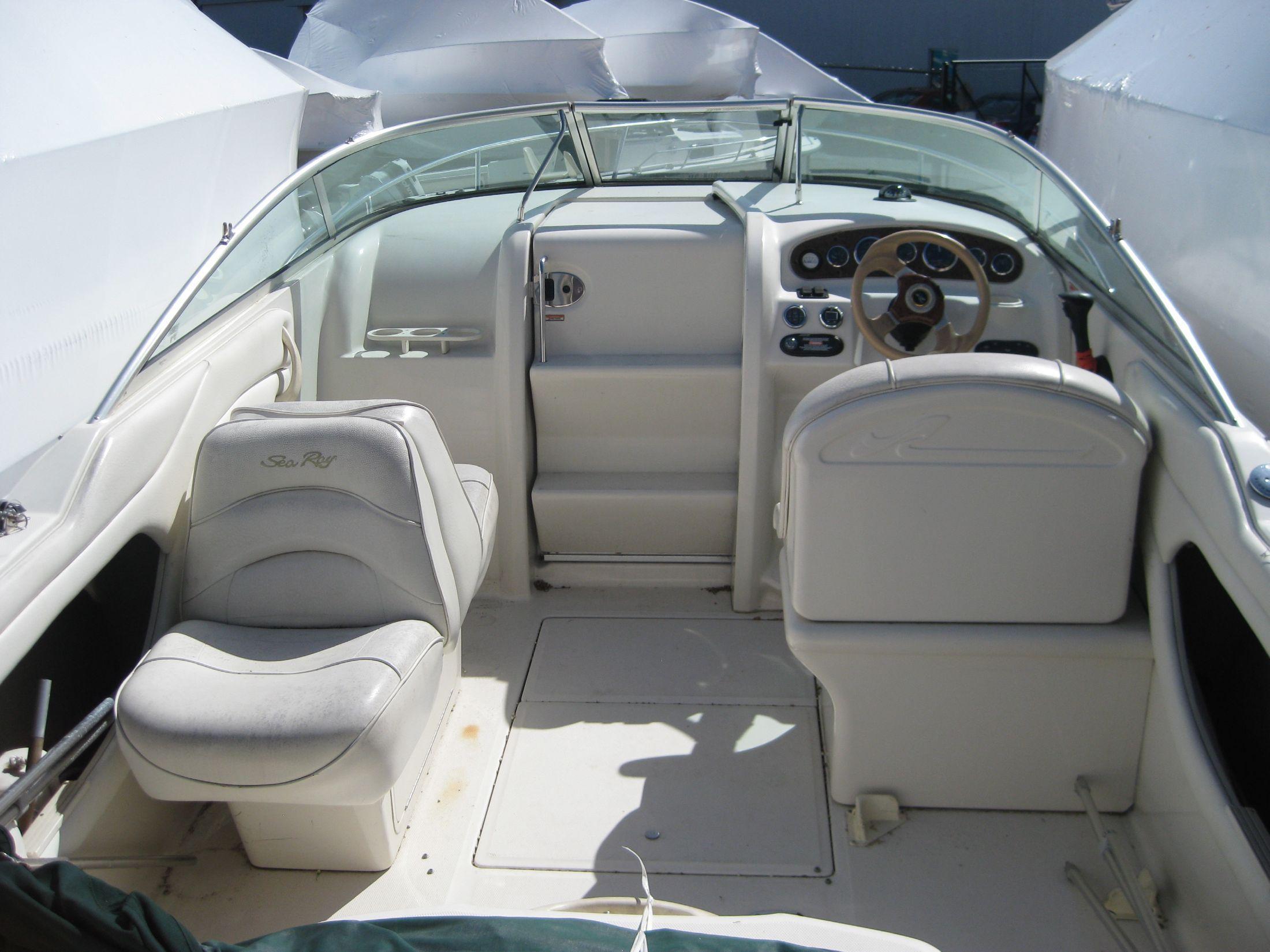 Sea Ray 225 Weekender, Medford