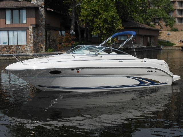 Sea Ray 245 Weekender & '02 Trlr, Osage Beach