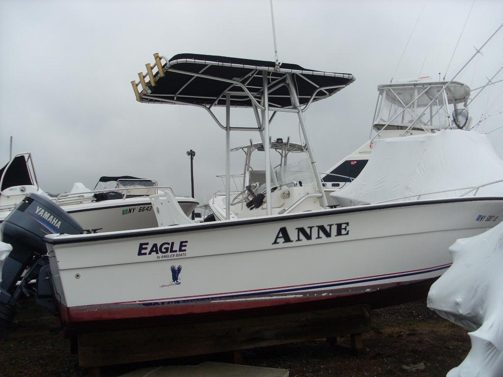 Angler 204 Center Console