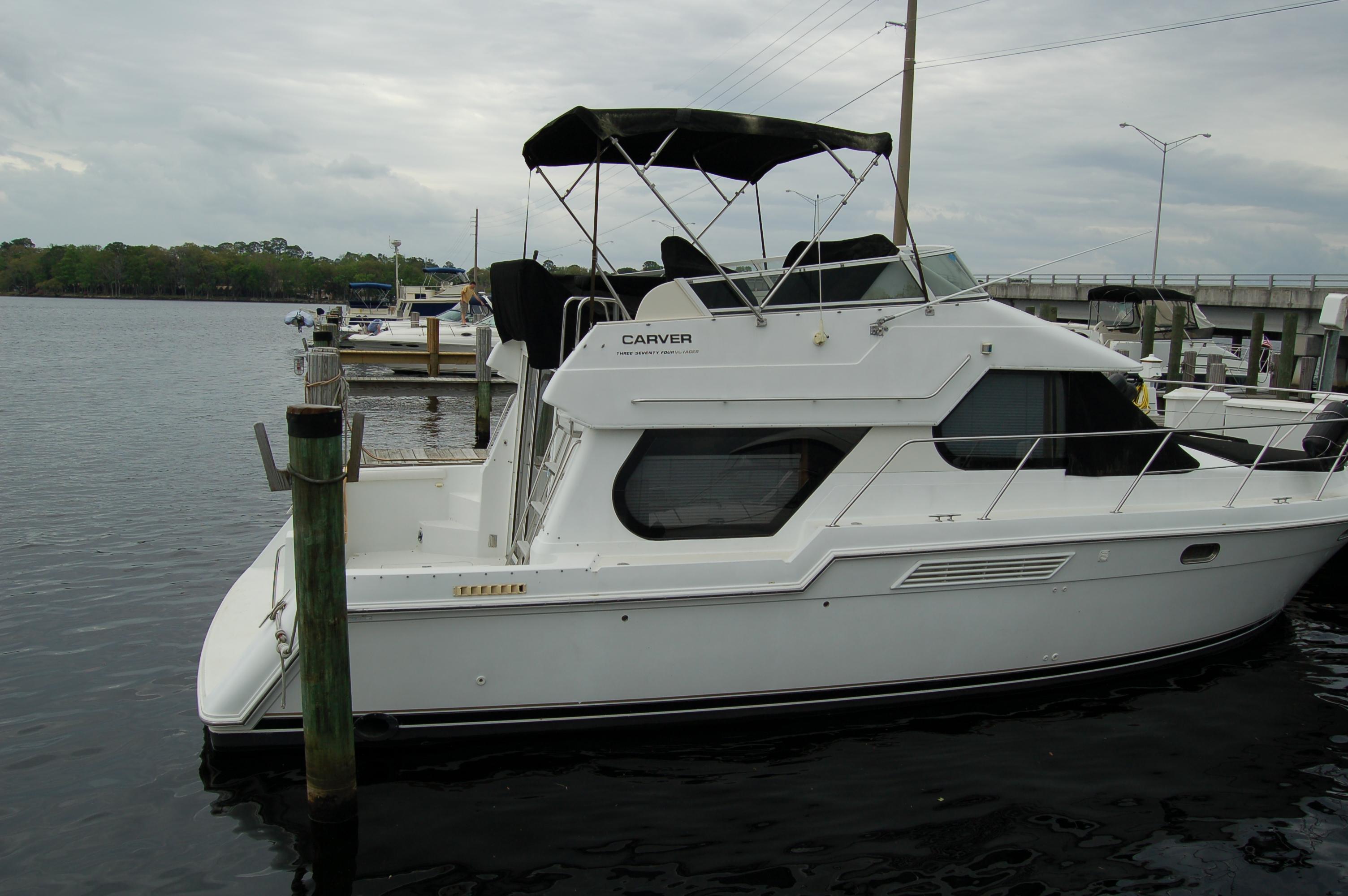 Carver 374 Voyager, Jacksonville