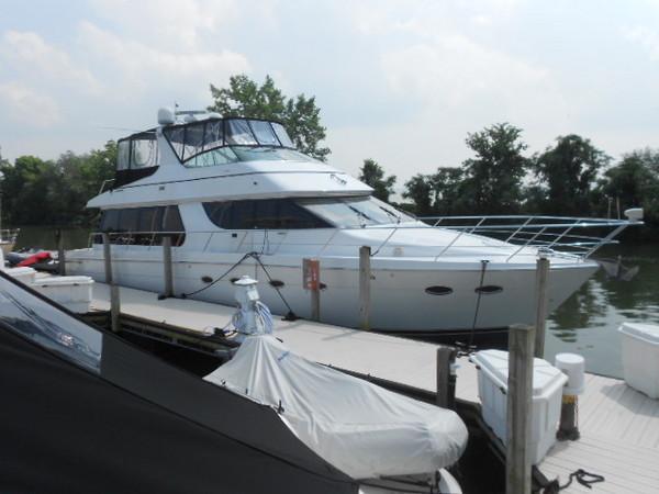 Carver 570 VOYAGER, Marblehead