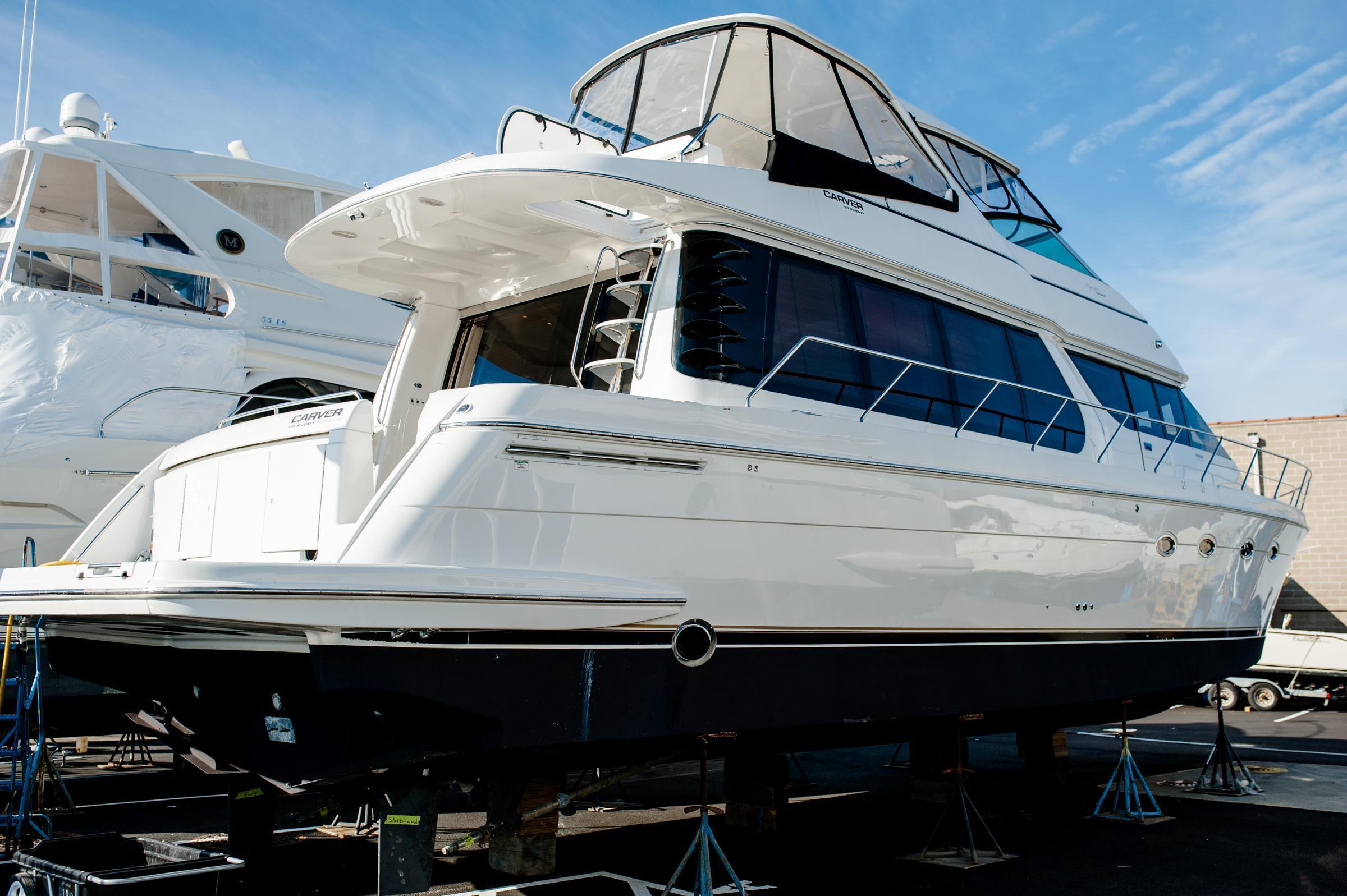 CARVER YACHTS 570 Voyager, Staten Island