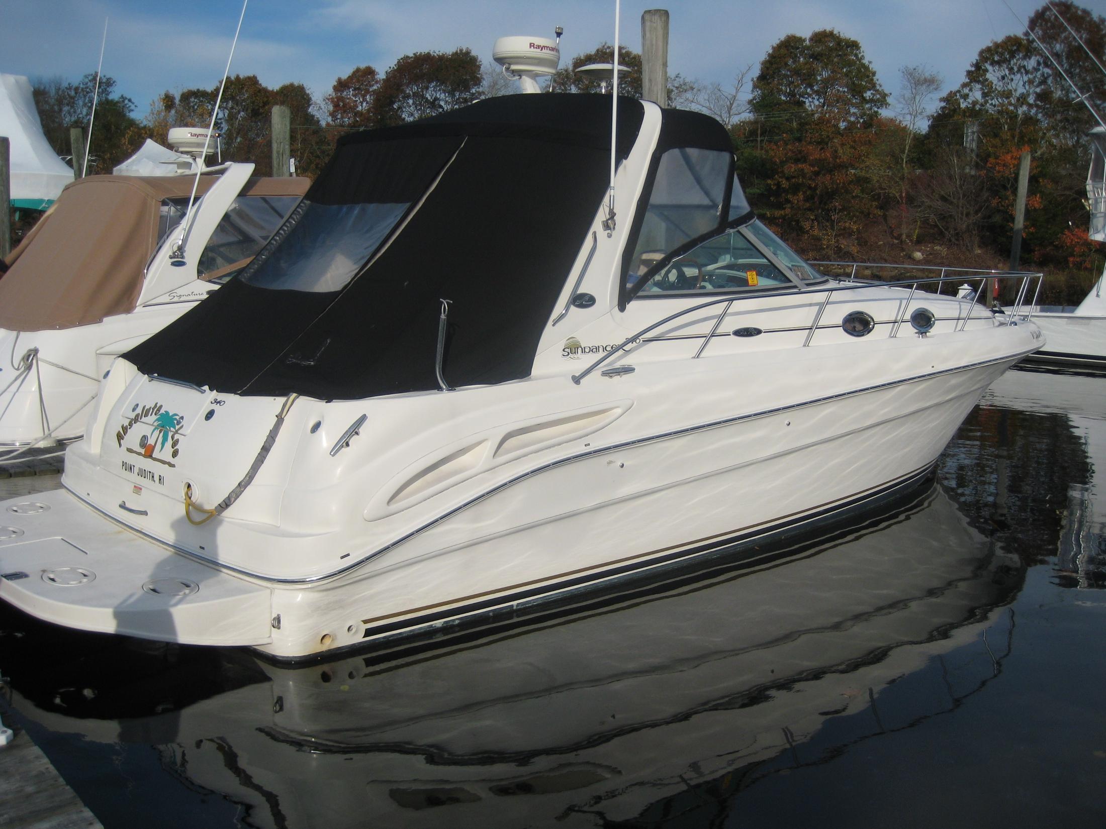 Sea Ray 340 Sundancer, Wakefield