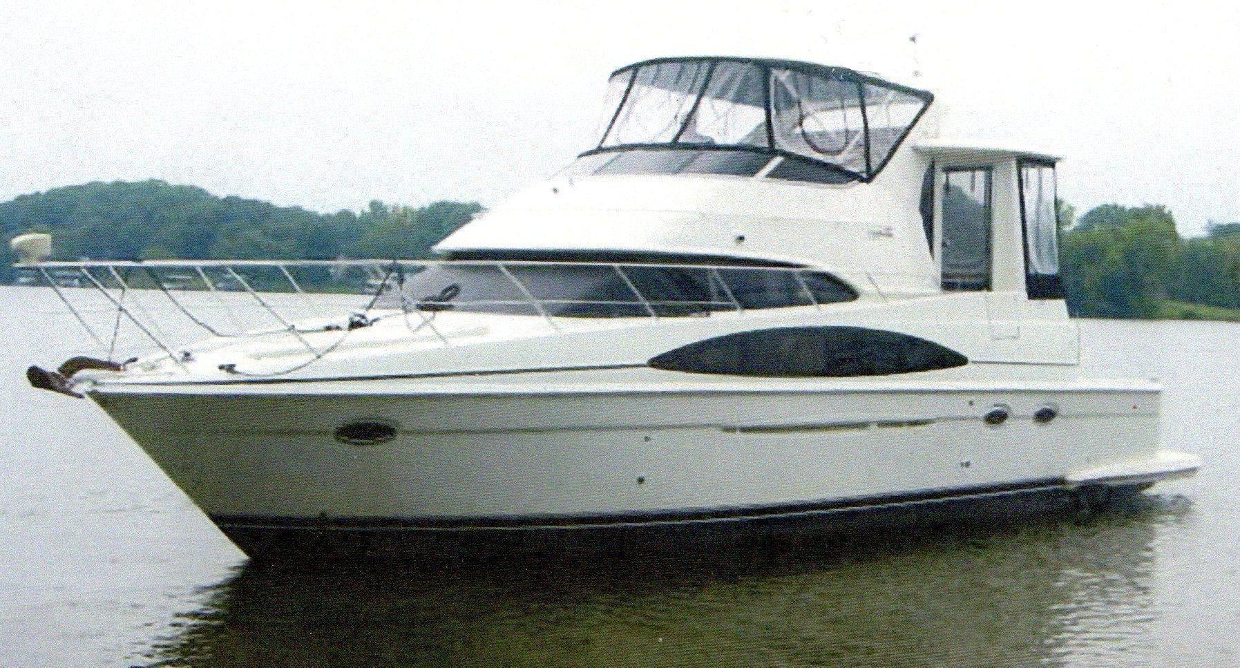 Carver 444 Cockpit Motor Yacht, Seneca