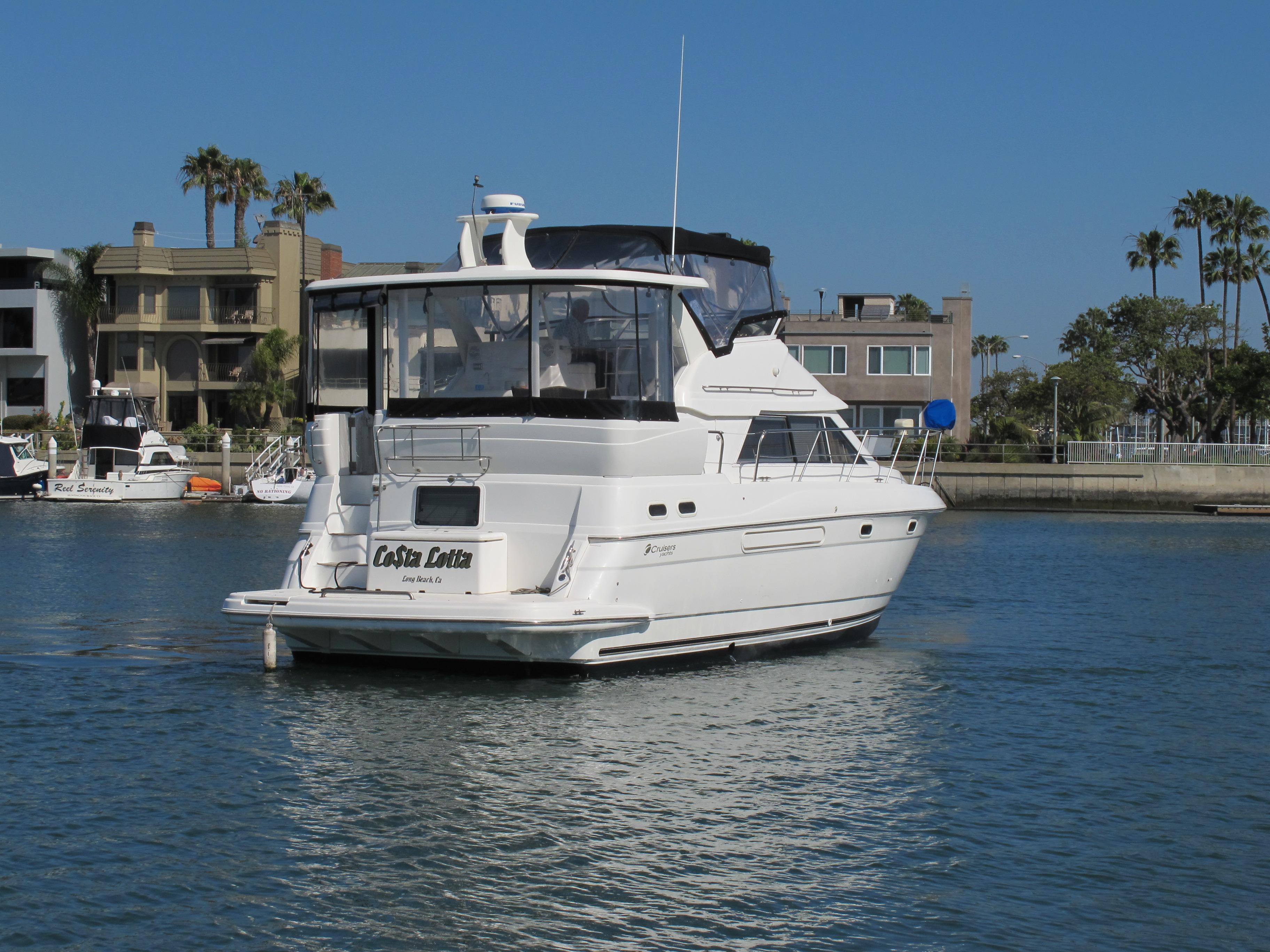 Cruisers Yachts 3750 AC, Long Beach