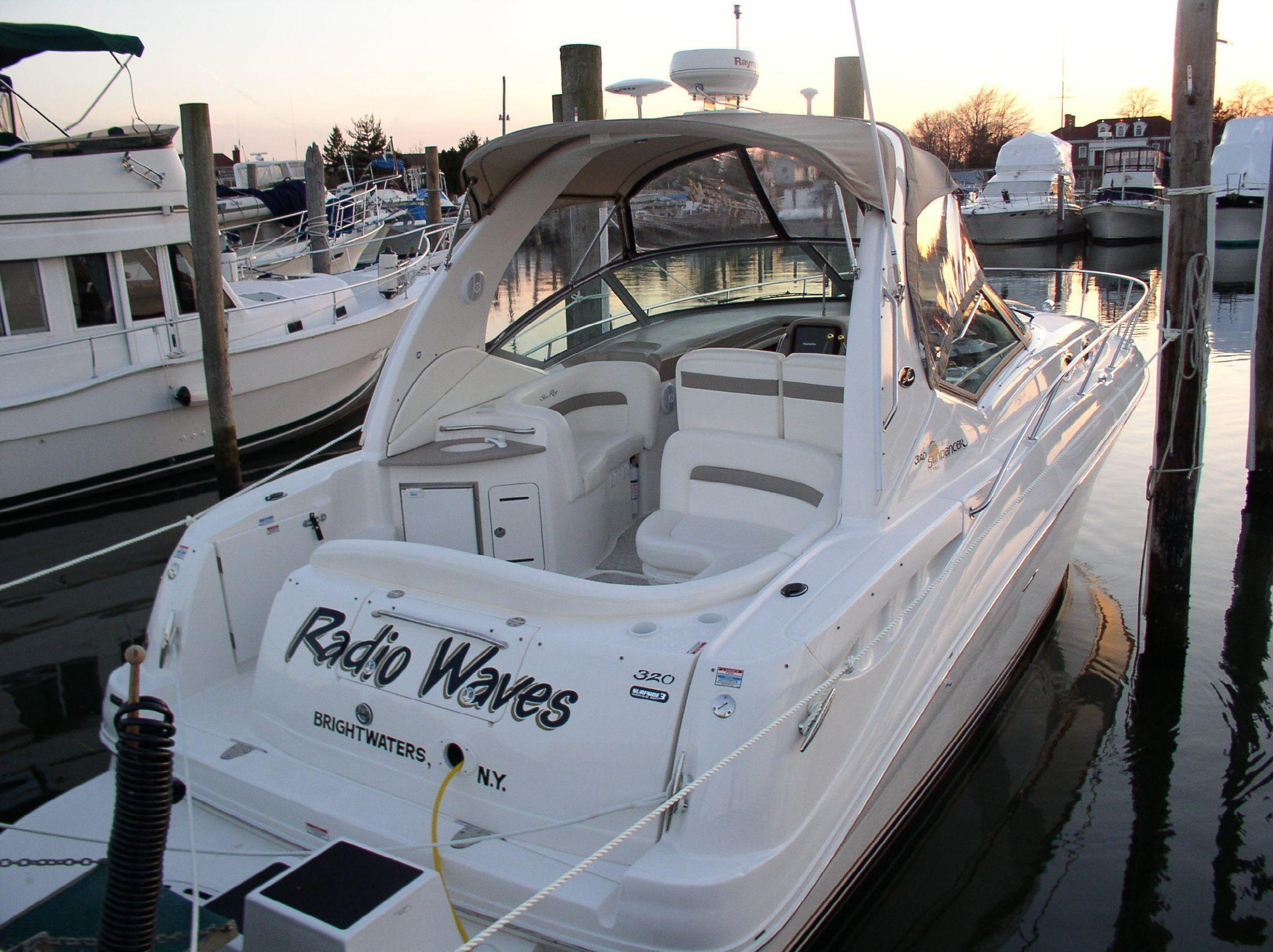 Sea Ray 320 Sundancer, Islip