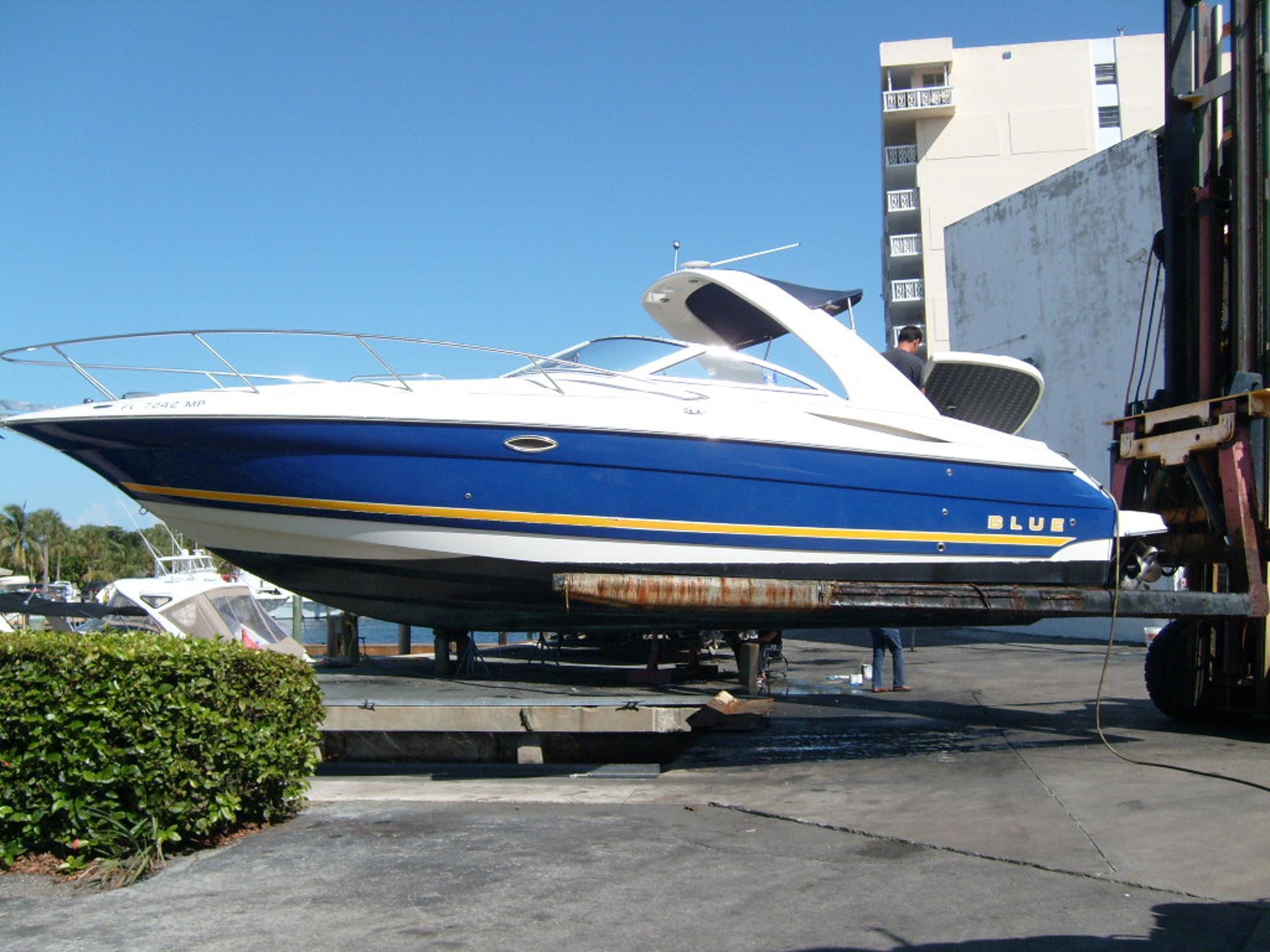 Monterey 298SC Sport Cruiser, North Miami