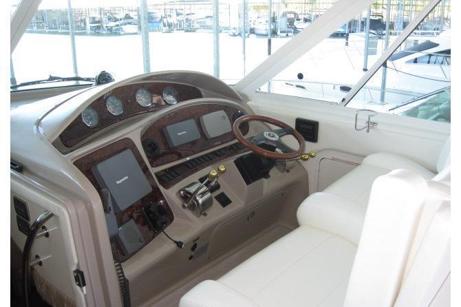 Sea Ray 39 MOTOR YACHT, Dallas