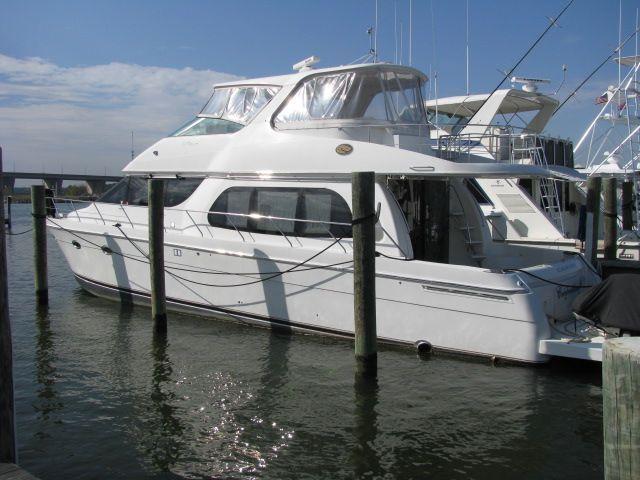 Carver Voyager Pilothouse, Kent Island