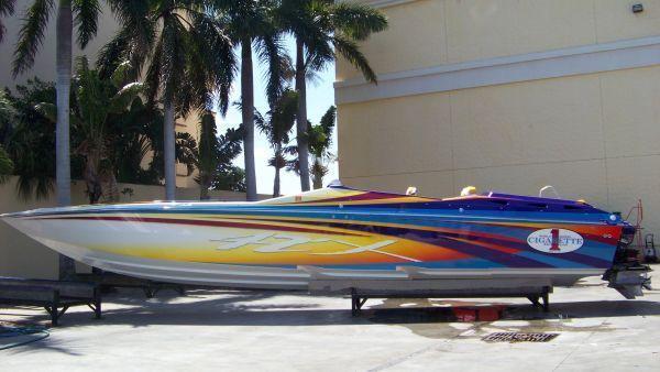 Cigarette Racing 42' X, Miami Beach
