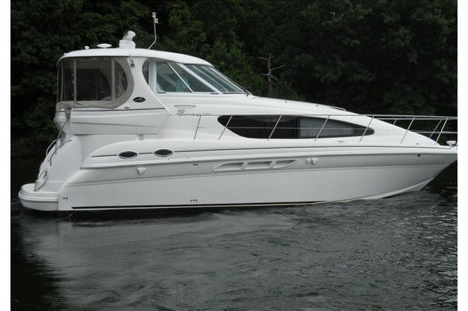 Sea Ray 390 Motor Yacht, Lake Ozark