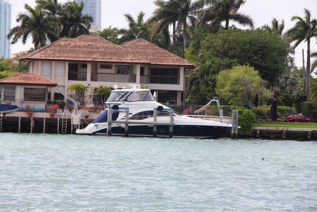 Sea Ray SEDAN BRIDGE, Miami Beach