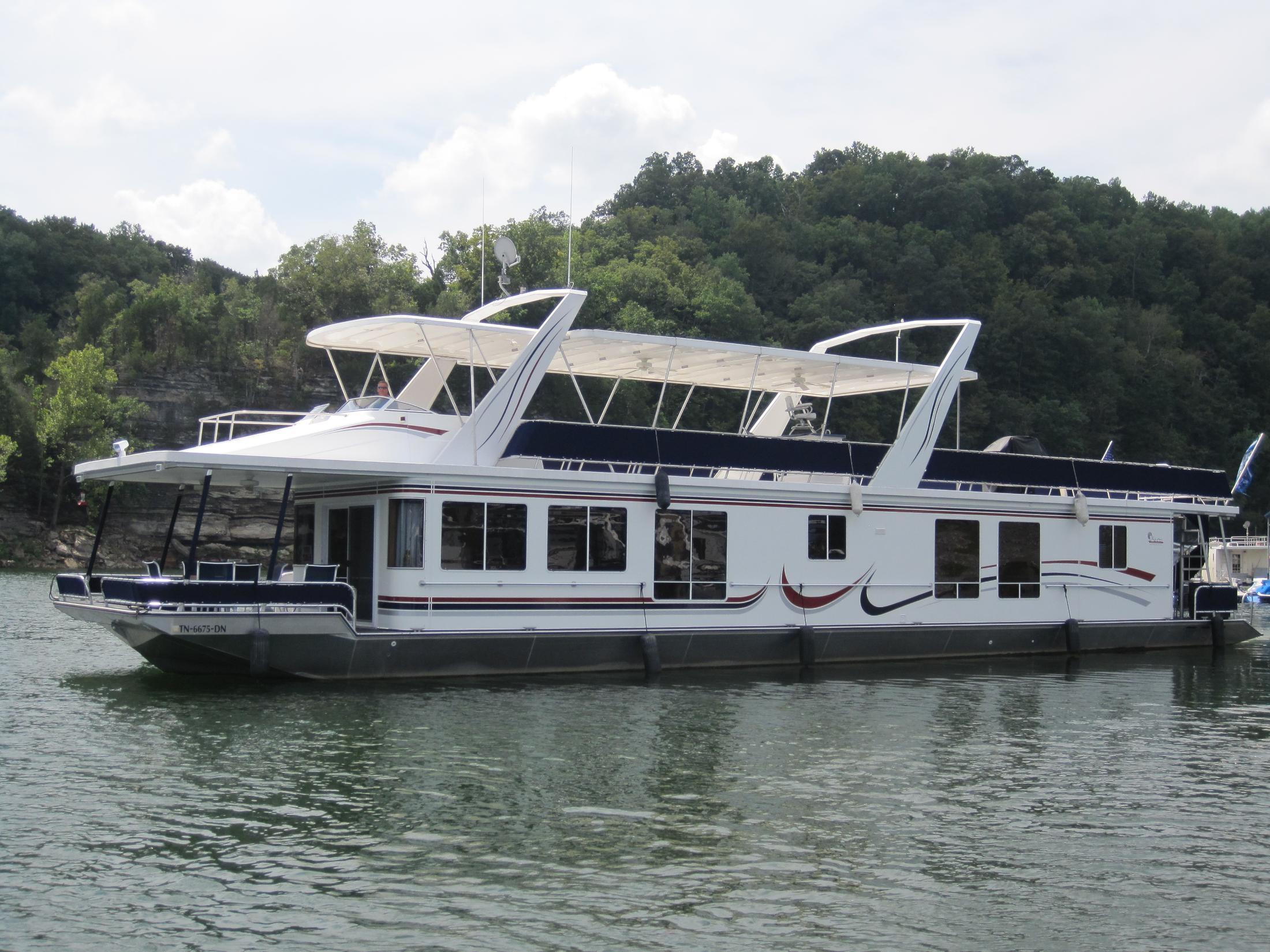17'x85' Sunstar Houseboat, Smithville