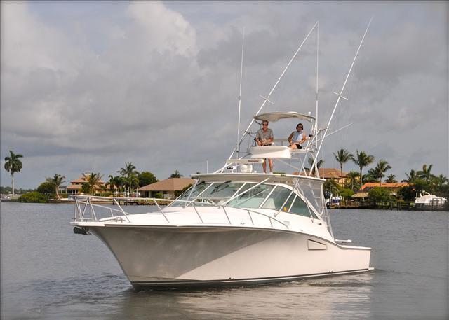 Cabo Yachts 40 EXPRESS, Ft Myers