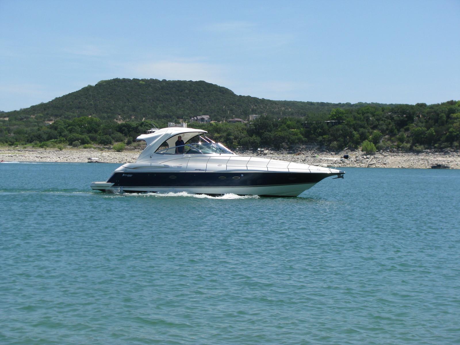 Cruisers Yachts 460 Express, Austin