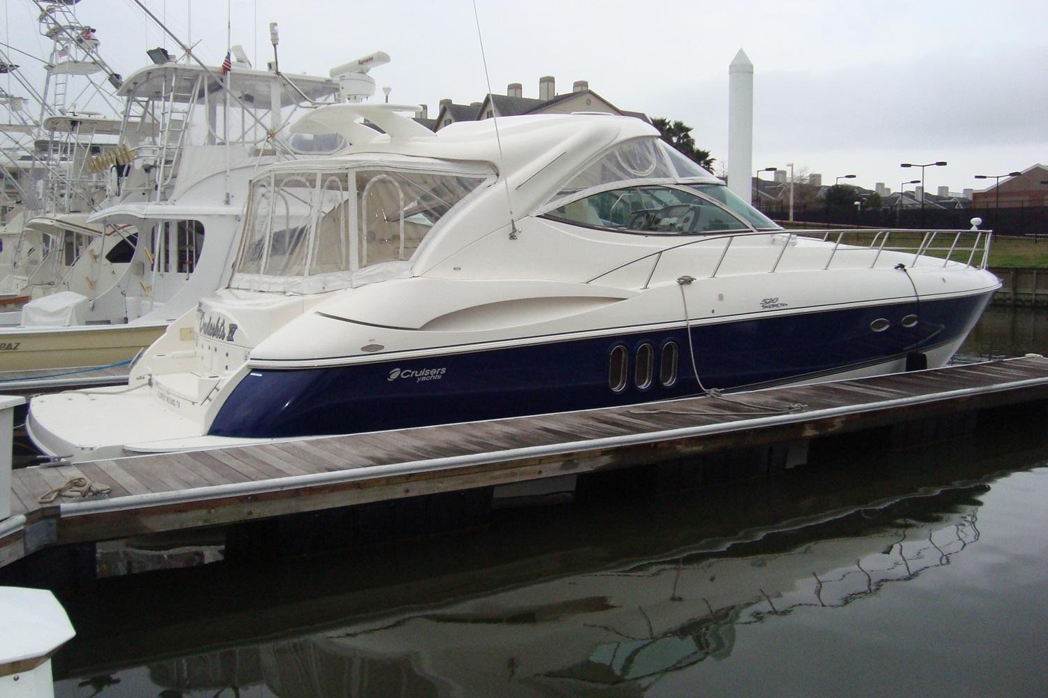 Cruisers Yachts 520 Express, League City