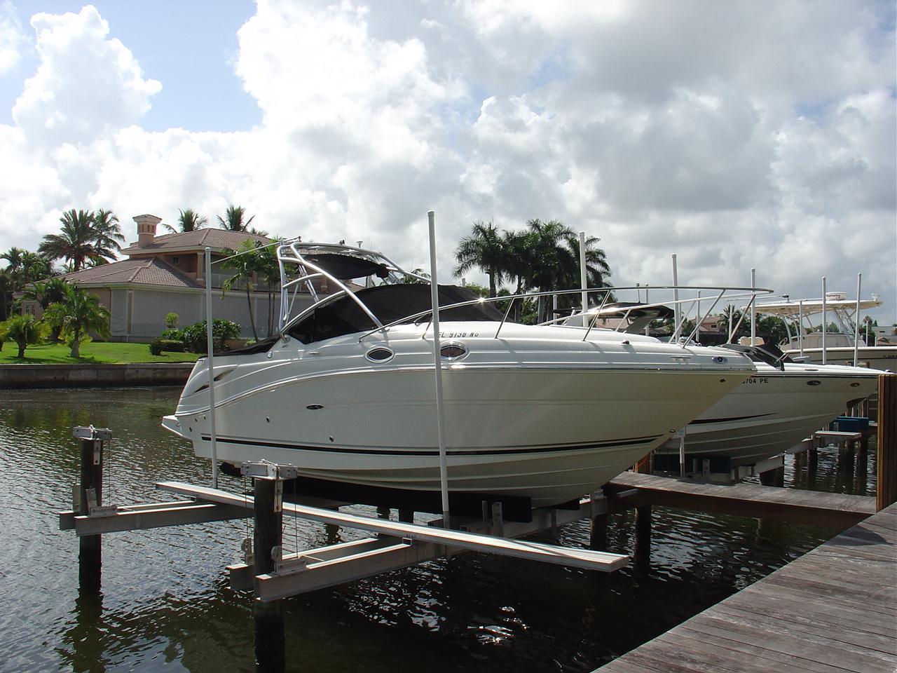 Sea Ray Amberjack 270, Naples