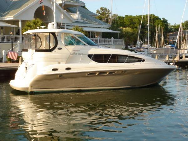 Sea Ray Motor Yacht, Dennis