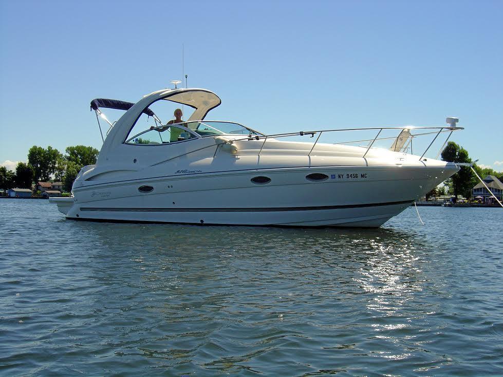 Cruisers Yachts 310 Express, Sodus Point