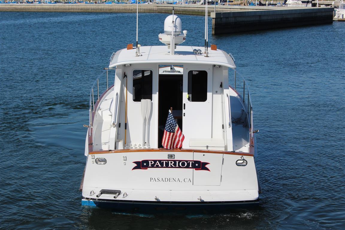 Legacy Yachts 42 Sedan, Long Beach