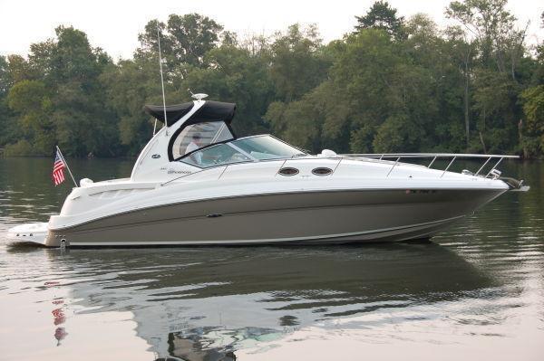 Sea Ray 320 Sundancer, Lenoir City