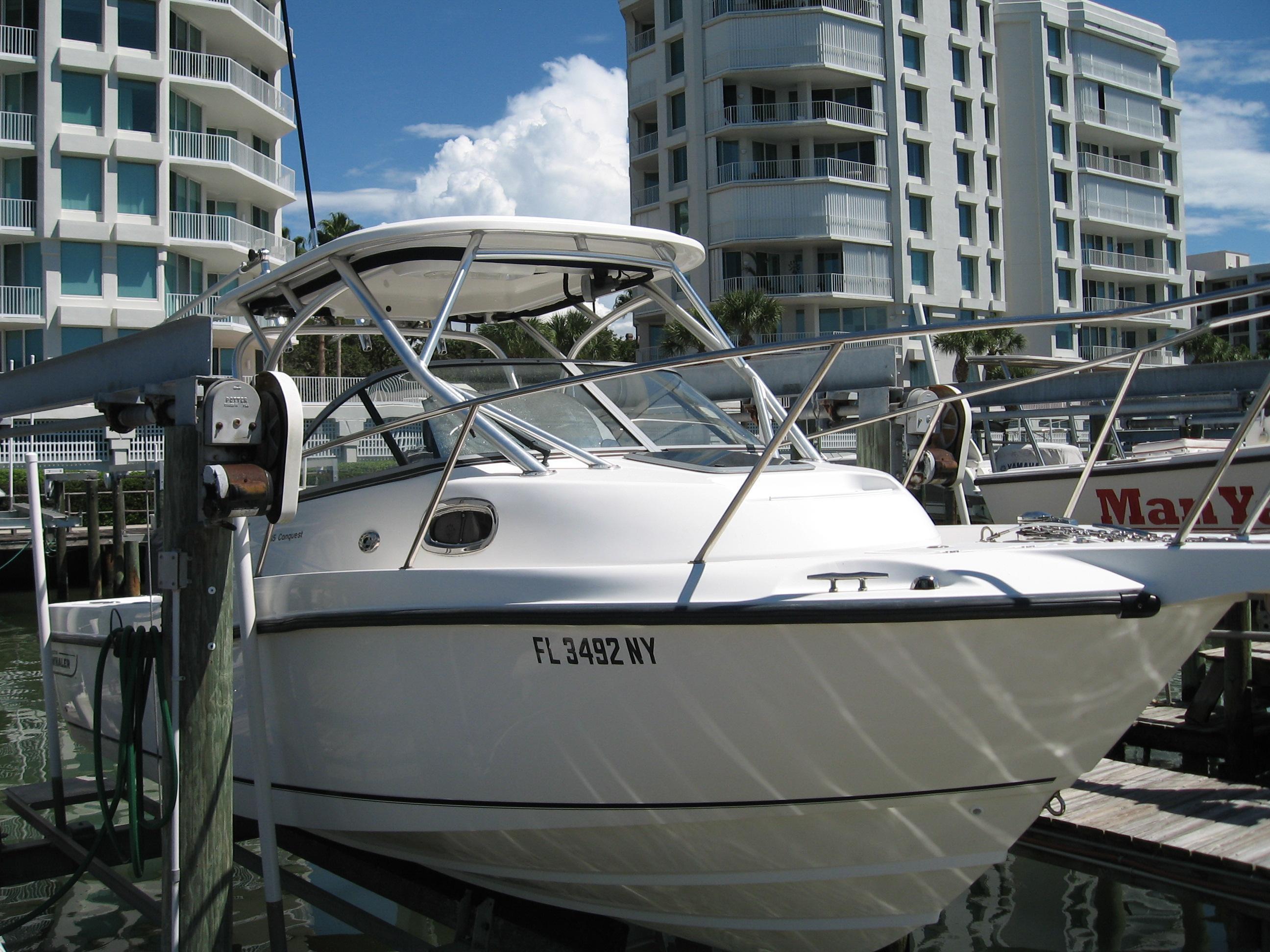Boston Whaler Conquest 235, Clearwater