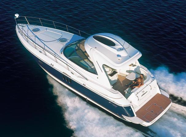 Cruisers Yachts 420 Express, Lake Wylie